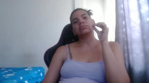 ariannaloovel online show from 10-14-25, 05:14