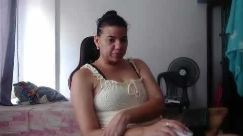 Snapshot of ariannaloovel chatting on 05-11-26, 04:26 ariannaloovel online show from 05-11-26, 04:26