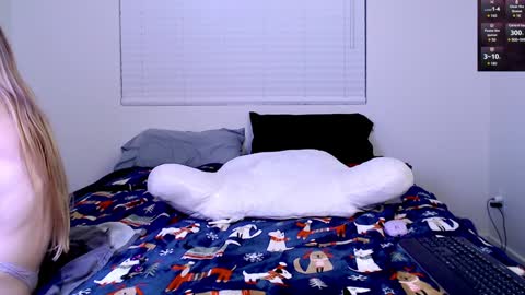 Arianna Pea online show from 12-07-24, 05:04