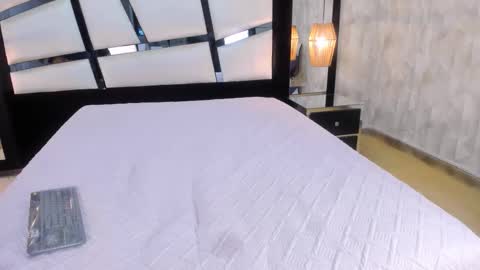 ariannarussell1 online show from 09-16-25, 02:07