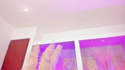 Snapshot of ariarusso_ chatting on 12-17-25, 08:26 ariarusso_ online show from 12-17-25, 08:26