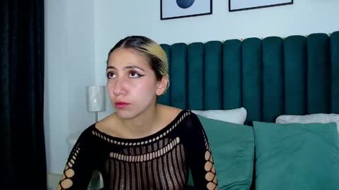 Ari Bunnie  online show from 04-18-26, 05:00