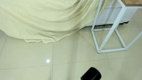 Snapshot of ariela__ chatting on 01-10-25, 11:50 ariela__ online show from 01-10-25, 11:50
