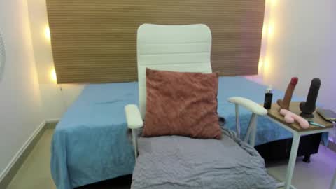 Snapshot of ariela__ chatting on 02-12-25, 04:33 ariela__ online show from 02-12-25, 04:33