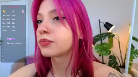 Snapshot of arielabradberry chatting on 06-05-26, 02:01 Ariel online show from 06-05-26, 02:01