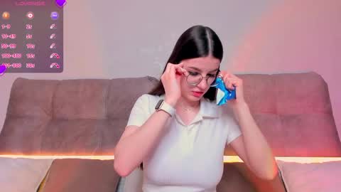 Snapshot of ariellateska chatting on 02-18-25, 06:04 Ariella online show from 02-18-25, 06:04
