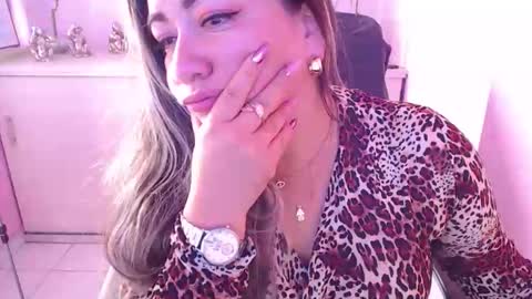 Arielle online show from 04-10-26, 07:07