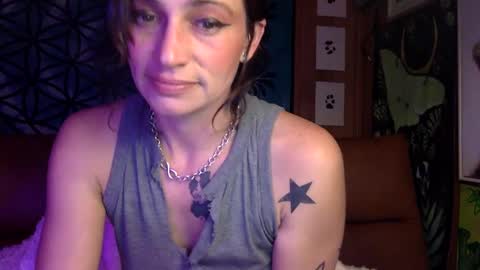 ariel  colin when hes here online show from 12-15-24, 12:40