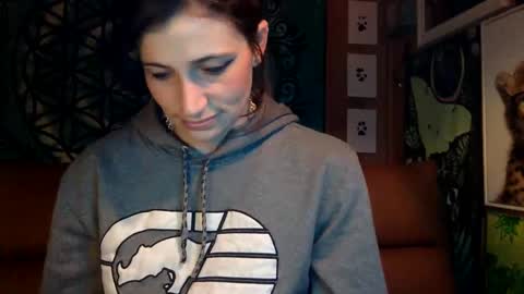 ariel  colin when hes here online show from 12-17-24, 02:44