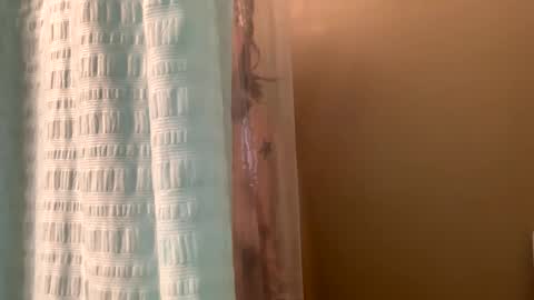 ariel  colin when hes here online show from 01-02-25, 01:40