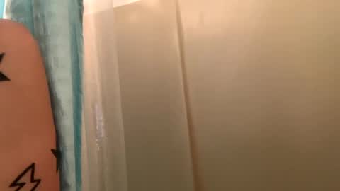 ariel  colin when hes here online show from 01-06-25, 01:08