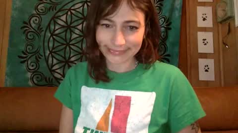 ariel  colin when hes here online show from 01-25-25, 01:52