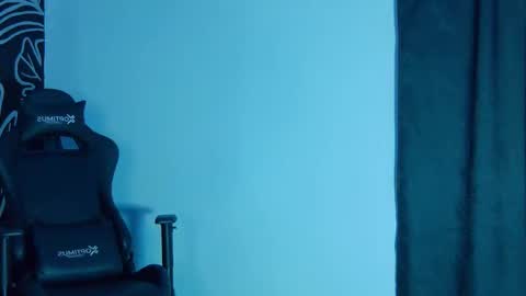 Snapshot of arii_moon chatting on 02-25-25, 07:58 Ari online show from 02-25-25, 07:58