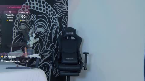 Snapshot of arii_moon chatting on 03-11-25, 11:37 Ari online show from 03-11-25, 11:37