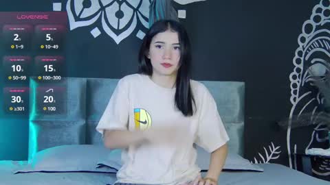 Snapshot of arii_moon chatting on 03-12-25, 08:52 Ari online show from 03-12-25, 08:52