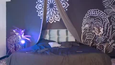 Snapshot of arii_moon chatting on 09-13-25, 07:35 Ari online show from 09-13-25, 07:35