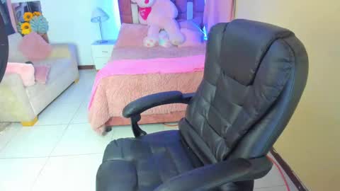 arisha_katy1 online show from 10-02-25, 10:39