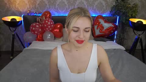 Snapshot of arishkalulu chatting on 02-14-25, 10:49 Arishka online show from 02-14-25, 10:49
