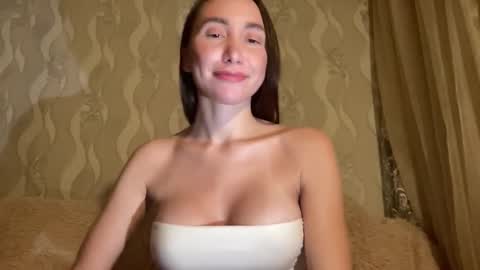 Snapshot of arivonel chatting on 11-21-25, 08:29 Liza online show from 11-21-25, 08:29