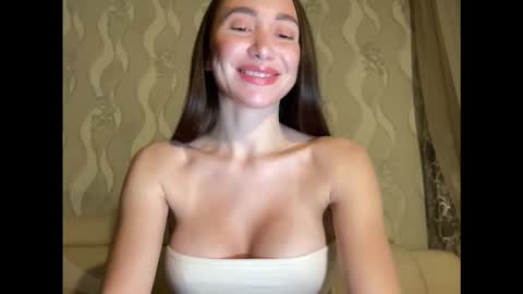 Snapshot of arivonel chatting on 11-23-25, 09:31 Liza online show from 11-23-25, 09:31