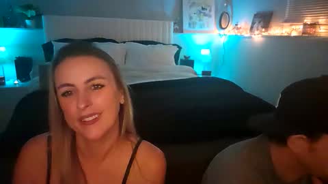 Snapshot of arky30 chatting on 12-16-25, 05:23 Nutter Butter online show from 12-16-25, 05:23