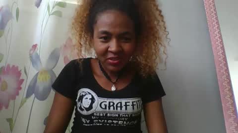 Snapshot of arline2 chatting on 01-11-26, 01:49 arline2 online show from 01-11-26, 01:49