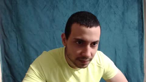 Snapshot of armando_2002 chatting on 12-20-25, 06:04 ARMANDO online show from 12-20-25, 06:04