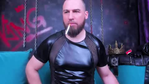 Snapshot of armandosteel chatting on 05-08-26, 07:14 Armando online show from 05-08-26, 07:14