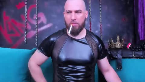Snapshot of armandosteel chatting on 06-03-26, 05:43 Armando online show from 06-03-26, 05:43