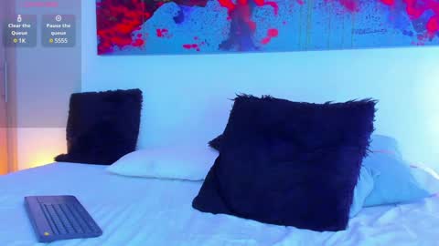   online show from 02-09-25, 03:43