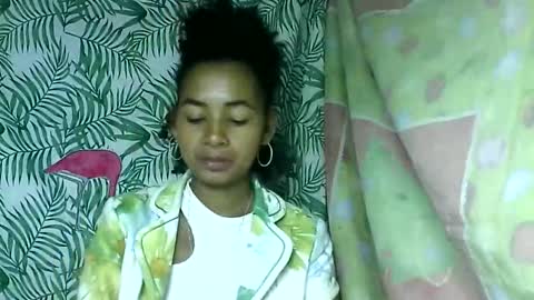 armonnette9794 online show from 05-12-26, 04:09