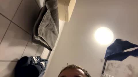 armyskater32 online show from 09-29-25, 08:35