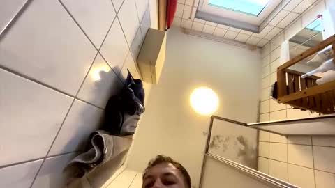 armyskater32 online show from 11-10-25, 01:43