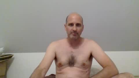 Snapshot of arnaud502700 chatting on 06-15-26, 09:39 arnaud502700 online show from 06-15-26, 09:39