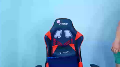 Snapshot of arnold_black69 chatting on 09-09-25, 01:32 arnold black online show from 09-09-25, 01:32