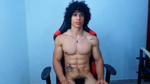 Snapshot of arnold_black69 chatting on 09-14-25, 12:43 arnold black online show from 09-14-25, 12:43