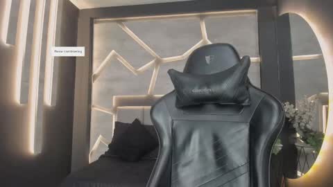 Arohom Lester online show from 11-04-25, 10:58