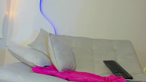 Snapshot of arohomlester_ chatting on 05-07-26, 05:18 ARON online show from 05-07-26, 05:18