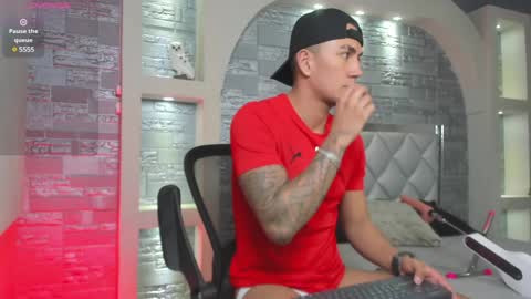 ARON BOLT online show from 01-28-25, 02:31