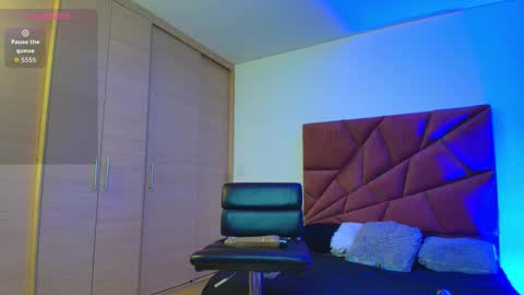 ARON BOLT online show from 09-18-25, 02:35