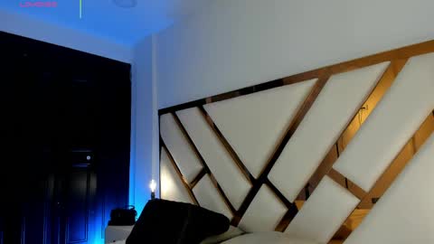 Aron cruz  online show from 04-04-26, 12:57