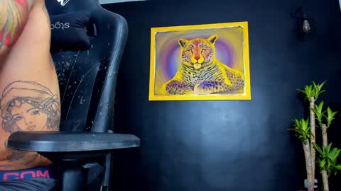 Snapshot of aron_ford chatting on 12-16-24, 11:39 Aron ford online show from 12-16-24, 11:39