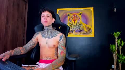 Snapshot of aron_ford chatting on 12-17-24, 05:26 Aron ford online show from 12-17-24, 05:26