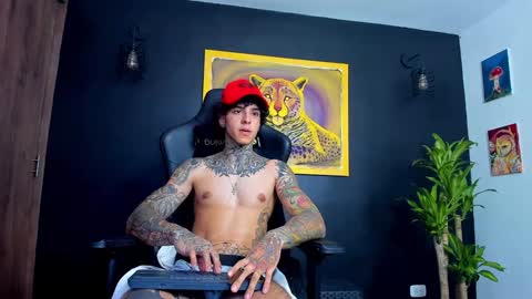 Snapshot of aron_ford chatting on 01-19-25, 07:58 Aron ford online show from 01-19-25, 07:58