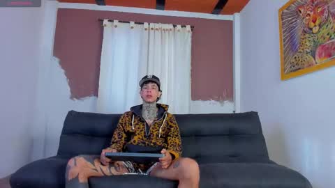 Snapshot of aron_ford chatting on 09-29-25, 12:32 Aron ford online show from 09-29-25, 12:32