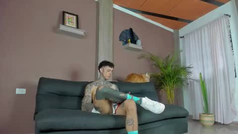 Snapshot of aron_ford chatting on 12-17-25, 09:54 Aron ford online show from 12-17-25, 09:54