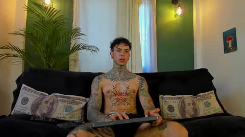 Snapshot of aron_ford chatting on 05-20-26, 08:37 Aron ford online show from 05-20-26, 08:37