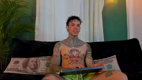 Snapshot of aron_ford chatting on 06-01-26, 09:16 Aron ford online show from 06-01-26, 09:16