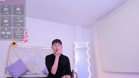 Snapshot of aron_tay chatting on 12-05-24, 03:15  your aron  online show from 12-05-24, 03:15