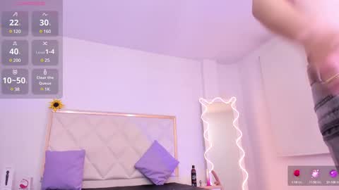 Snapshot of aron_tay chatting on 12-23-24, 03:29  your aron  online show from 12-23-24, 03:29